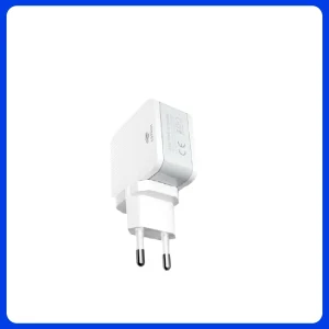 Carregador Ac/usb Universal 2,4a Uc-215wh C3tech
